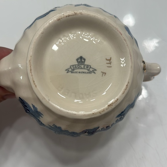 EUC Rare Authentic Vintage Sadler Blue and White Teapot with Gold Detailing - Picture 5 of 7